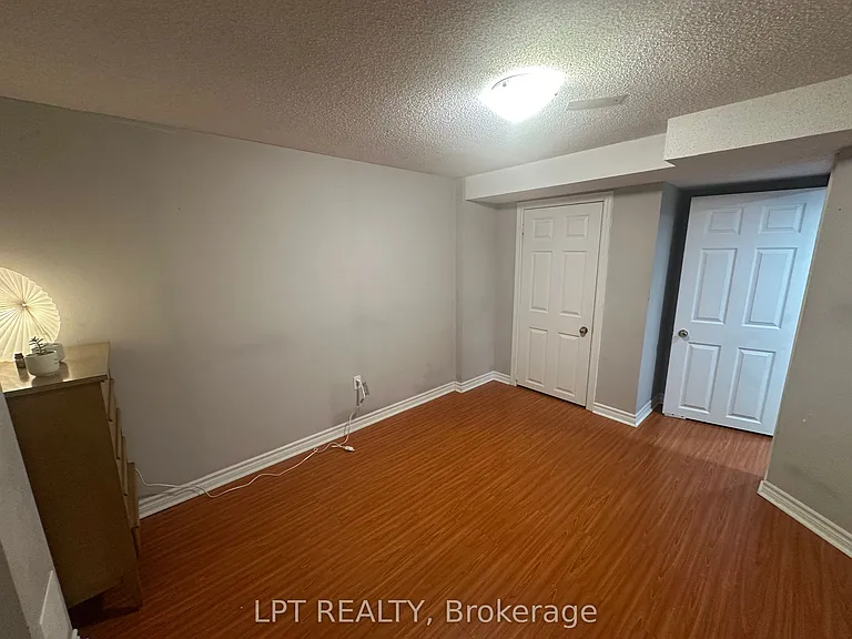 33 Kenborough Ct #BASEMENT — Photo 7