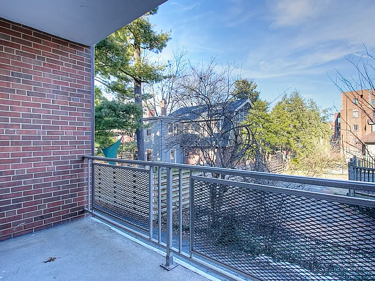 2540 Madison Rd #7 — Photo 17