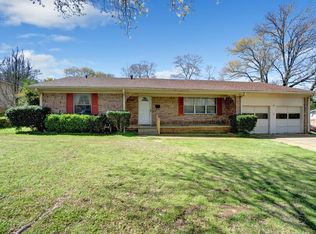113 Cardinal Dr, Palestine, TX 75801