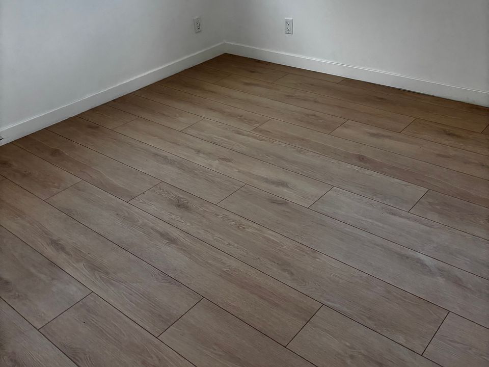 2nd image of 3015 S Norton Ave