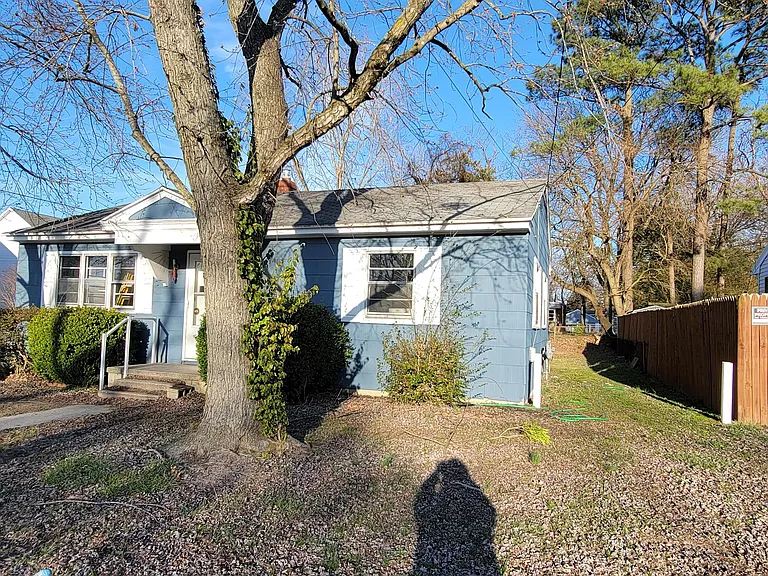 719 Jefferson St — Photo 3