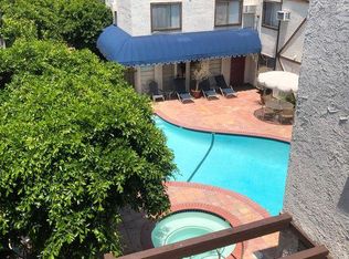 18530 Hatteras St Unit 327, Tarzana, CA 91356
