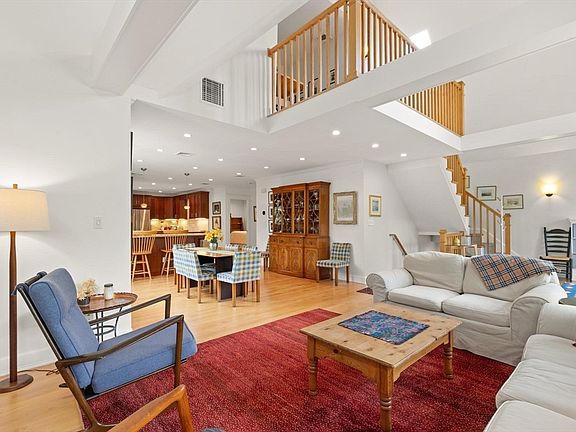 5th image of 278 Huron Ave #2
