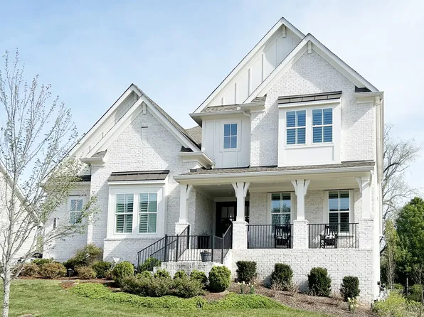 3012 Littlebury Park Dr, Thompsons Station, TN 37179