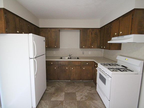 4th image of 2920 Newton Ave SE