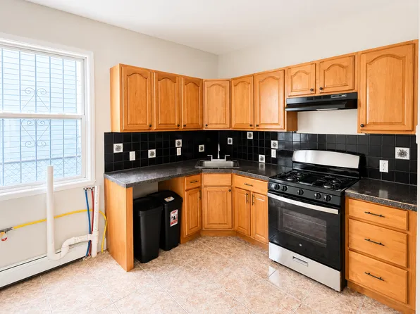 90-92 Willoughby St #2L, Newark, NJ 07112