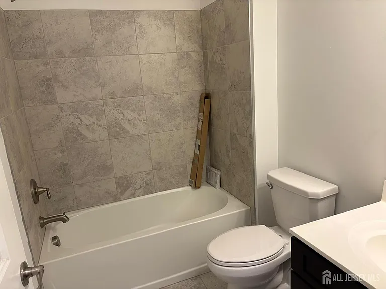 733 Stiller Ln — Photo 12