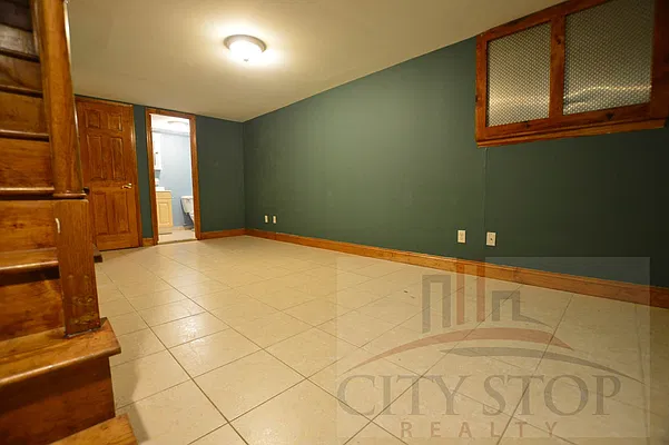 Rented by City Stop Realty | media 7