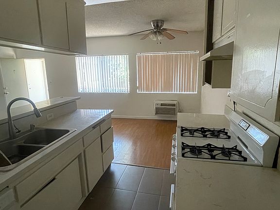 2nd image of 15507 Vanowen St #19