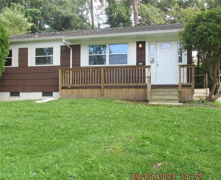 1st image of 428 Fiore Dr