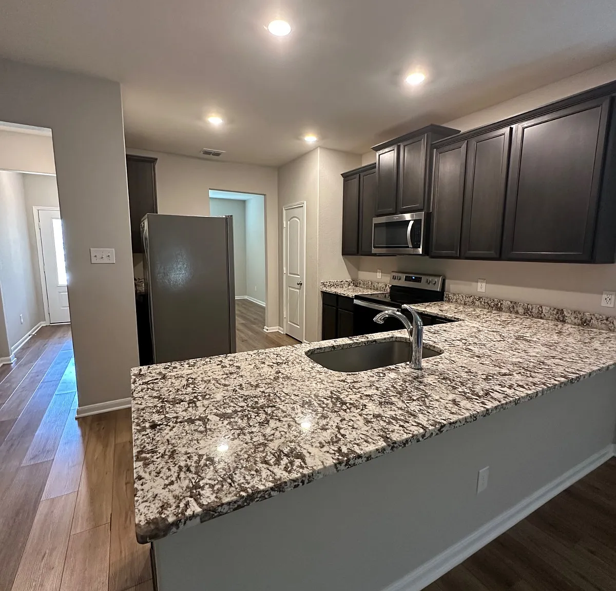 3 bed, 1526 sqft, $1,850 — Photo 2