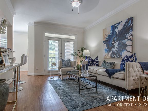2nd image of 106 N Post Oak Ln #3048