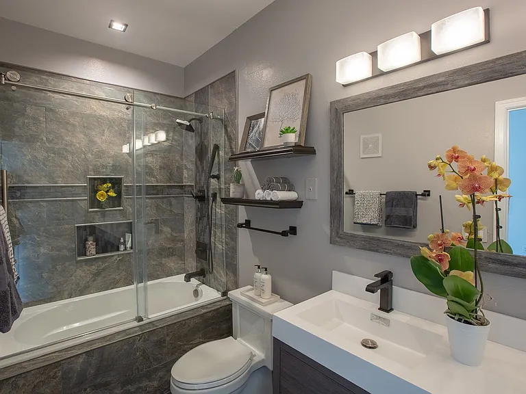 1550 Spring Gate Dr #8220 — Photo 10