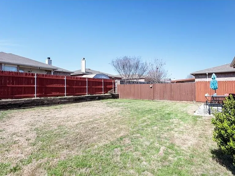 8721 Limestone Dr — Photo 23