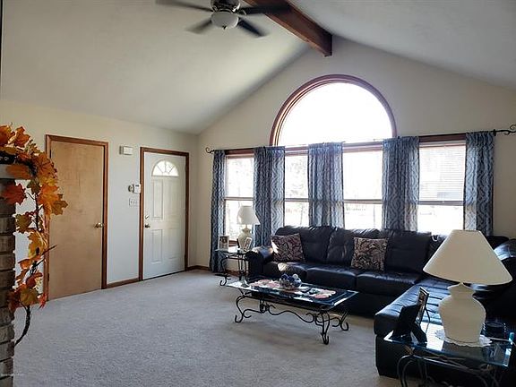 2nd image of 136 Georganna Dr
