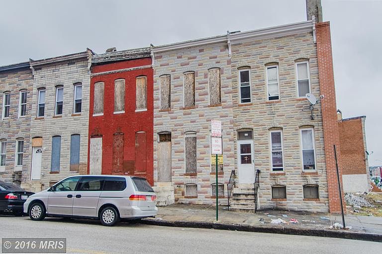 2nd image of 219 S Pulaski St