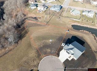 38 N Pointe Ct, Mankato, MN 56003
