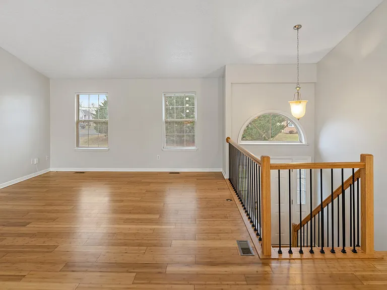 359 Montgomery Cir — Photo 30