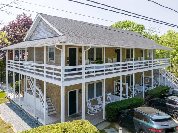 68 Winter St #3, Edgartown, MA 02539