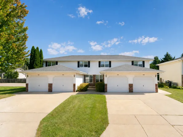 1328-1334 Honeysuckle Ln #1330, Neenah, WI 54956