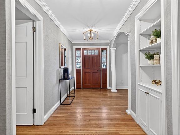 4th image of 1109 Ditchley Rd