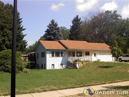 215 CARPENTER Ave. NW GR 3 bdrm, 2 bath, 2400sqft