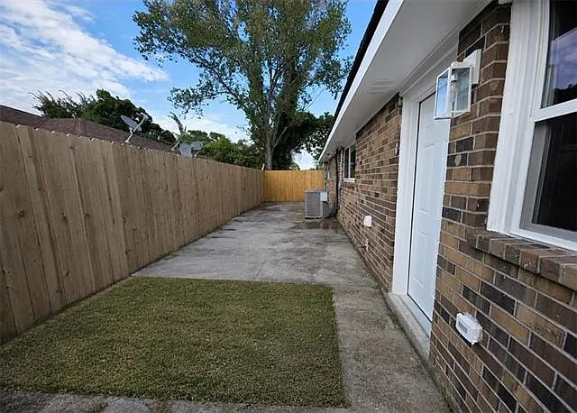 1245 Angus Dr — Photo 12