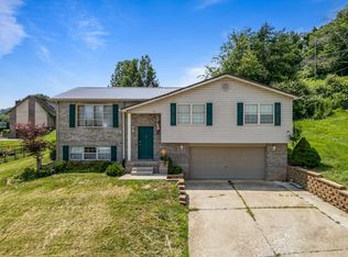 3 Cherry Maple Ln, Barboursville, WV 25504