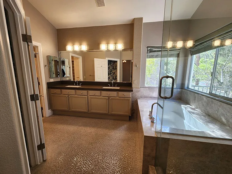9516 Royal Lamb Dr — Photo 68