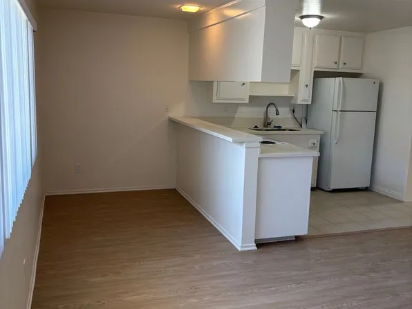 205 Avenue H, 205 Avenue H APT 20, Redondo Beach, CA 90277