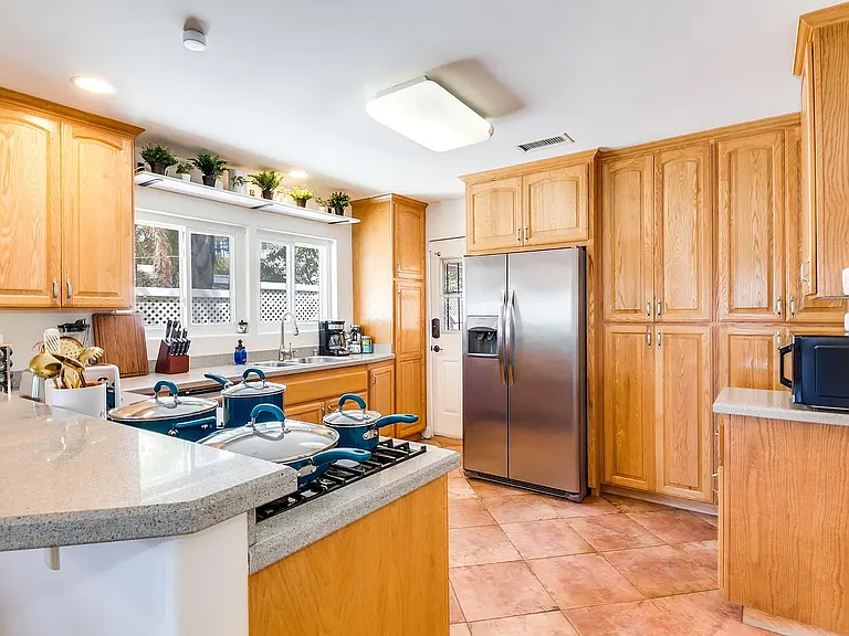 418 N Nevada St — Photo 10