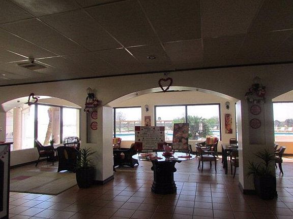 5th image of 708 New Orleans Cir