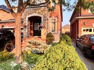 9 Lyndbrook Cres, Brampton, ON L6P 2P1