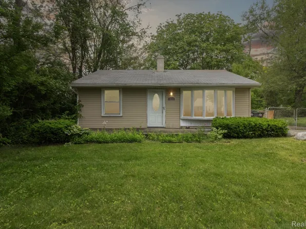 14134 Syracuse St, Taylor, MI 48180