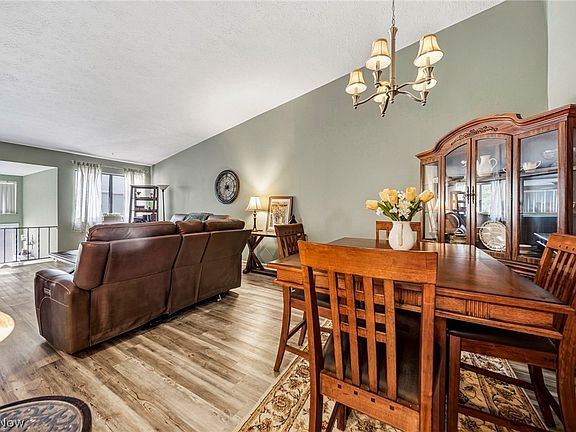 5th image of 7136 N Churchill Pl