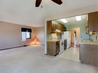 7234 Vista Ct, Eden Prairie, MN 55346