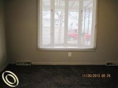 5th image of 11288 Essex Ave