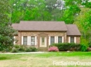 553 Emily Dr, Lilburn, GA 30047
