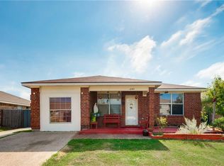 8145 Southbrook Cir, Fort Worth, TX 76134