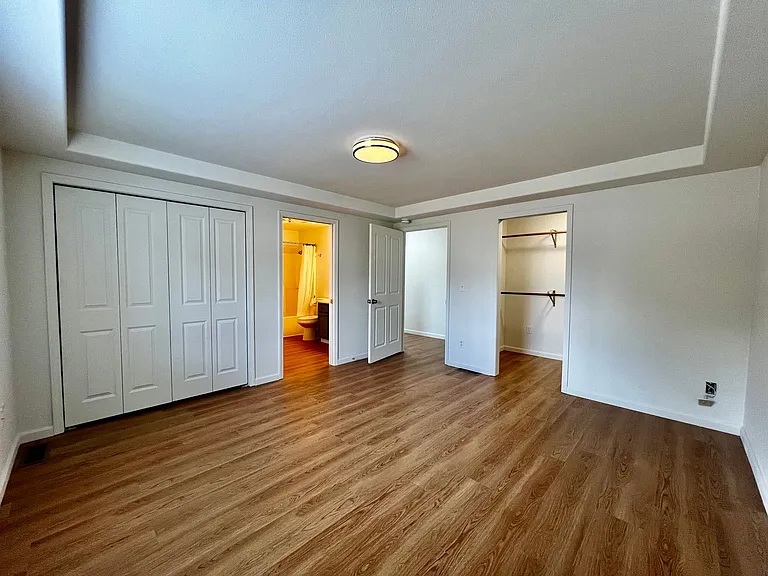 5204 Roza Hill Dr — Photo 9