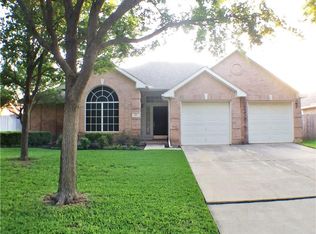 311 McKenzie Dr, Trophy Club, TX 76262