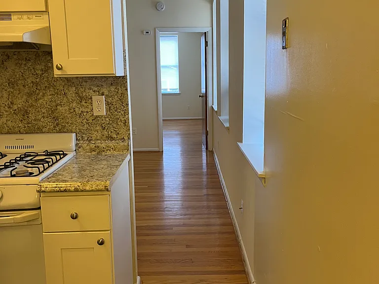 201 S 12th St #4B — Photo 13