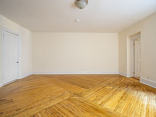 3rd image of 140-154 W 72nd St APT 2B