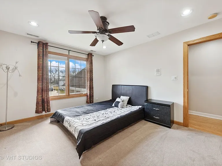 17W234 Massel Ct — Photo 23