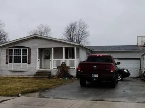 6120 Connecticut St, Merrillville, IN 46410