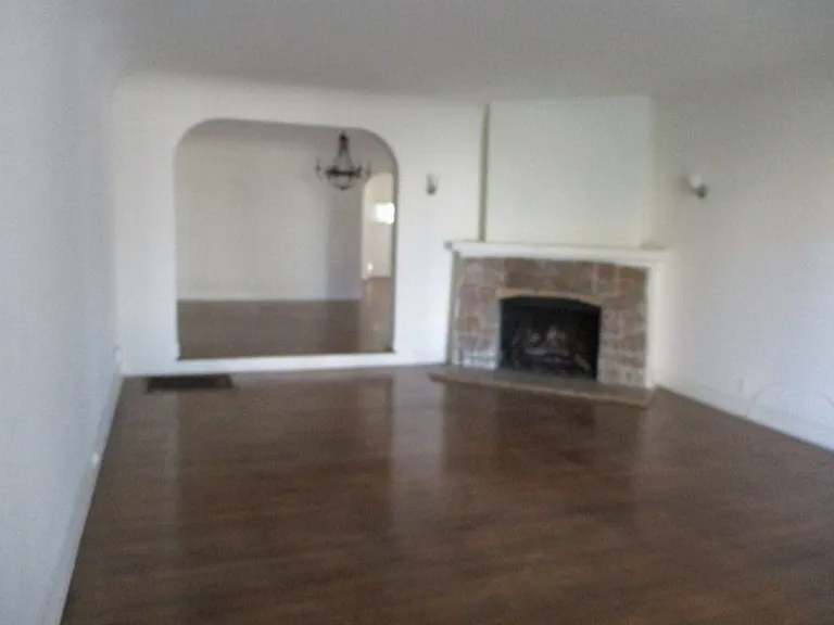 1086 88 Redondo Boulevard 5265 Edgewood Pl — Photo 2