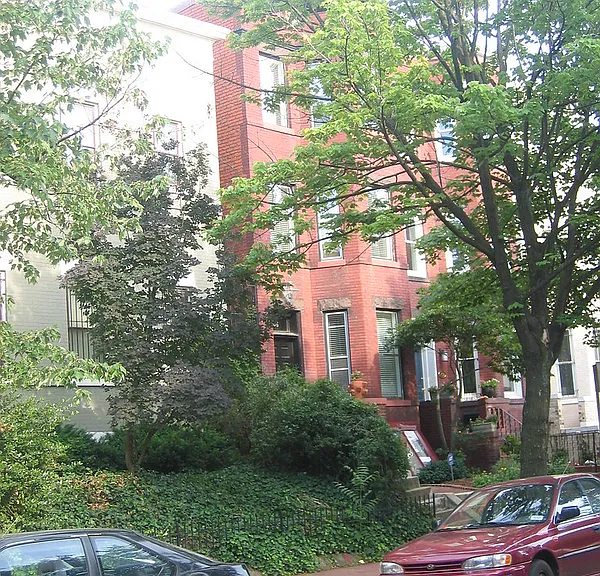 706 7th St SE #B1 — Photo 15