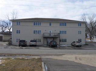 219 N Grant Rd APT 8, Carroll, IA 51401