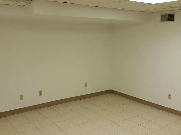 112 E 5th Streetlower Level — Photo 11
