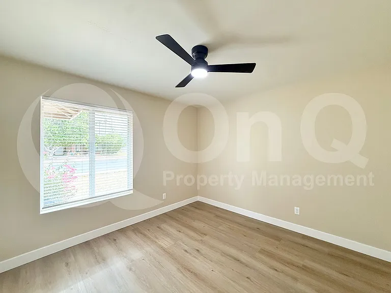 1266 W Mendoza Ave — Photo 12
